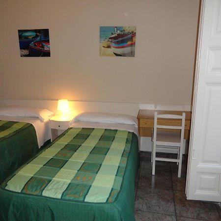 Hostal Alistana Μαδρίτη Εξωτερικό φωτογραφία