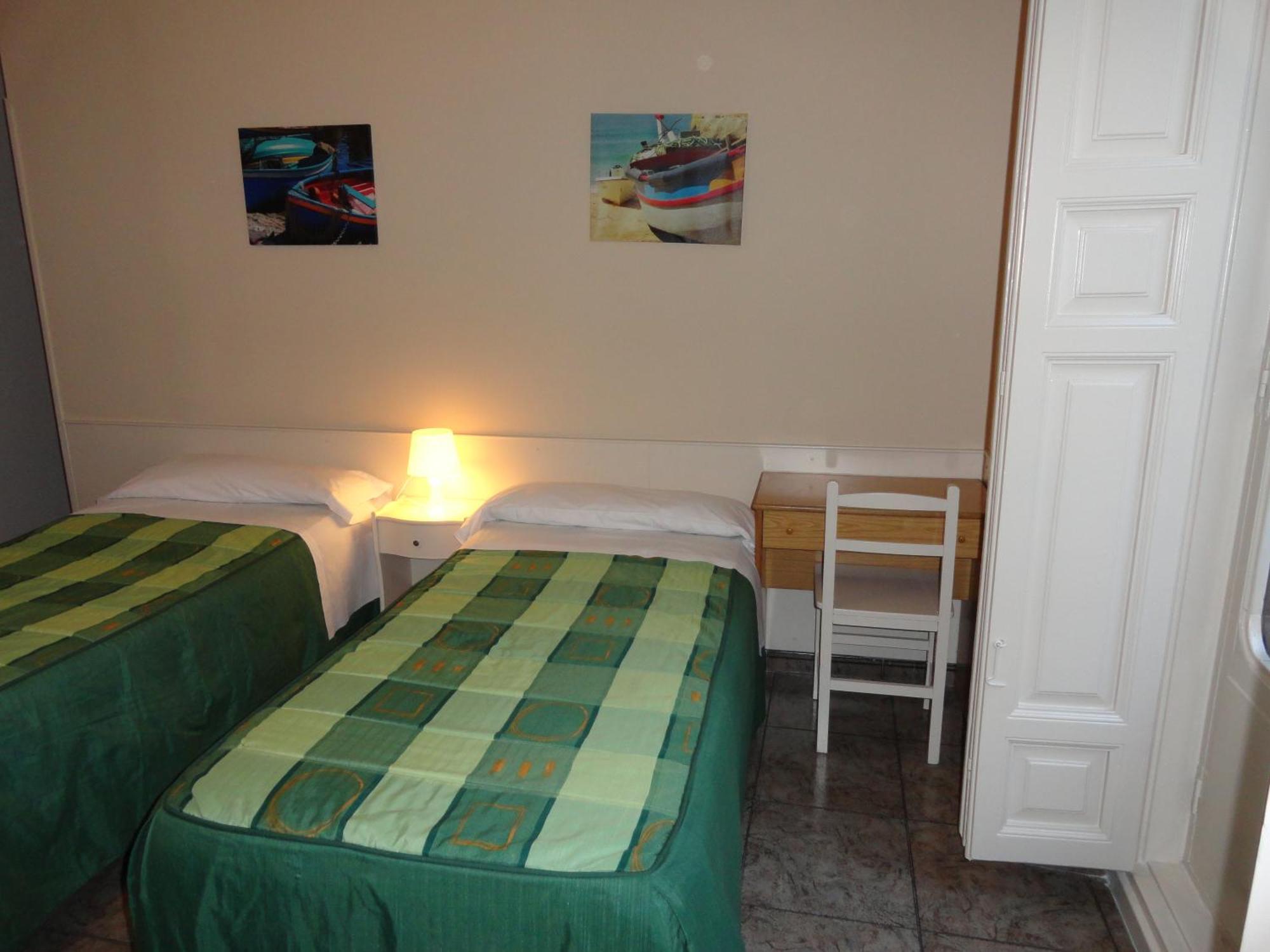 Hostal Alistana Μαδρίτη Εξωτερικό φωτογραφία