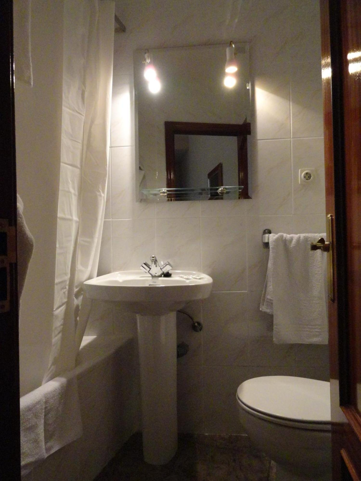 Hostal Alistana Μαδρίτη Εξωτερικό φωτογραφία