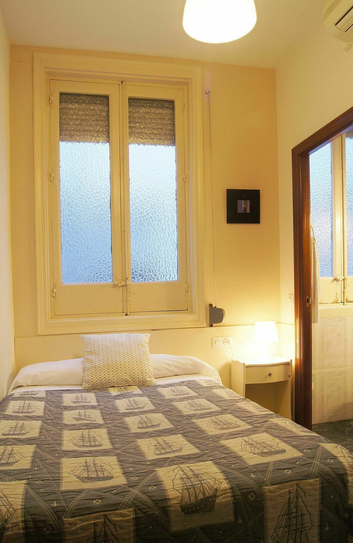 Hostal Alistana Μαδρίτη Εξωτερικό φωτογραφία