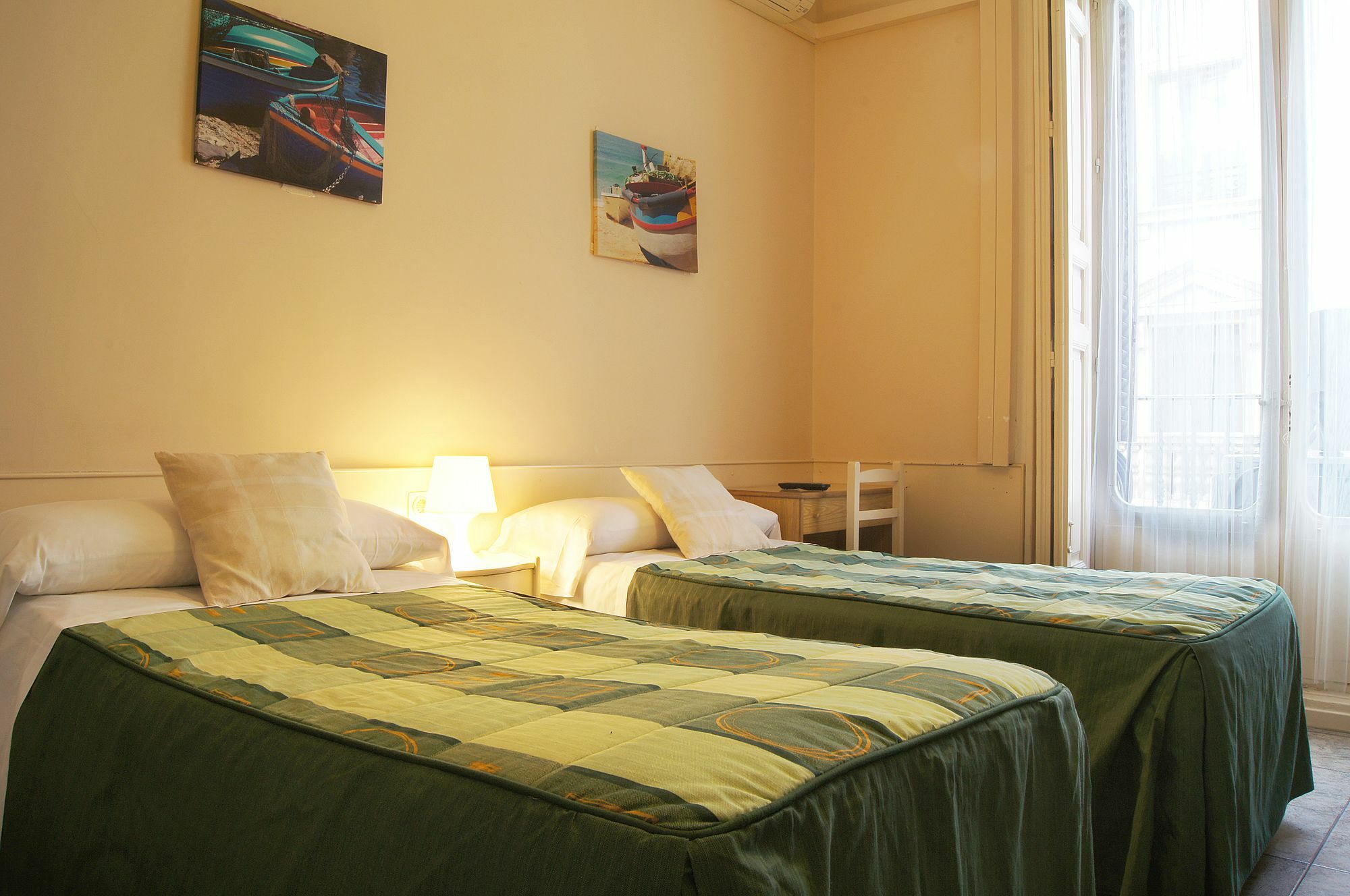 Hostal Alistana Μαδρίτη Εξωτερικό φωτογραφία