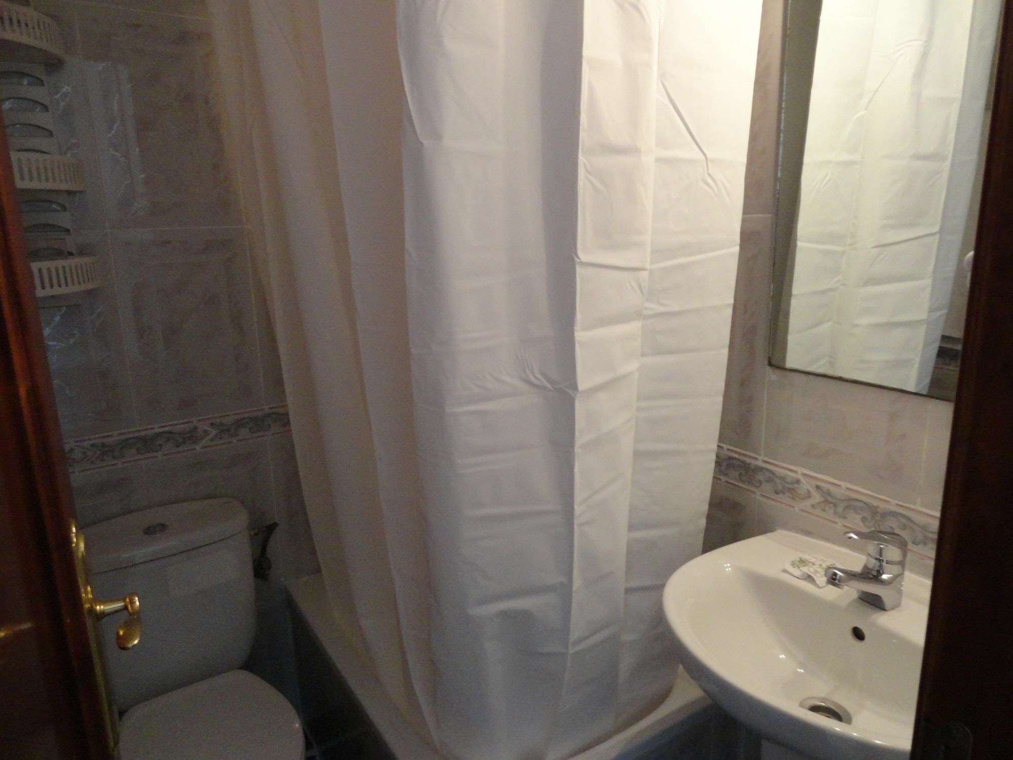 Hostal Alistana Μαδρίτη Εξωτερικό φωτογραφία